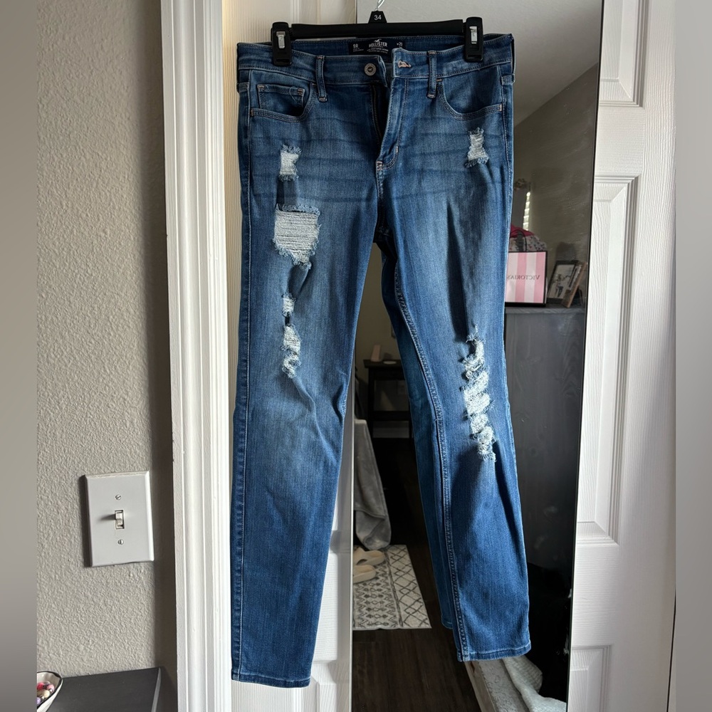 Hollister mid rise super skinny jeans